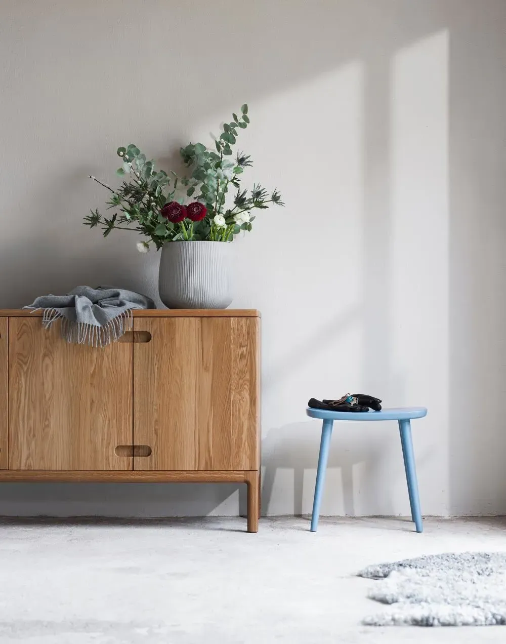 Low Sideboard with Wood Doors - Grey, Oak