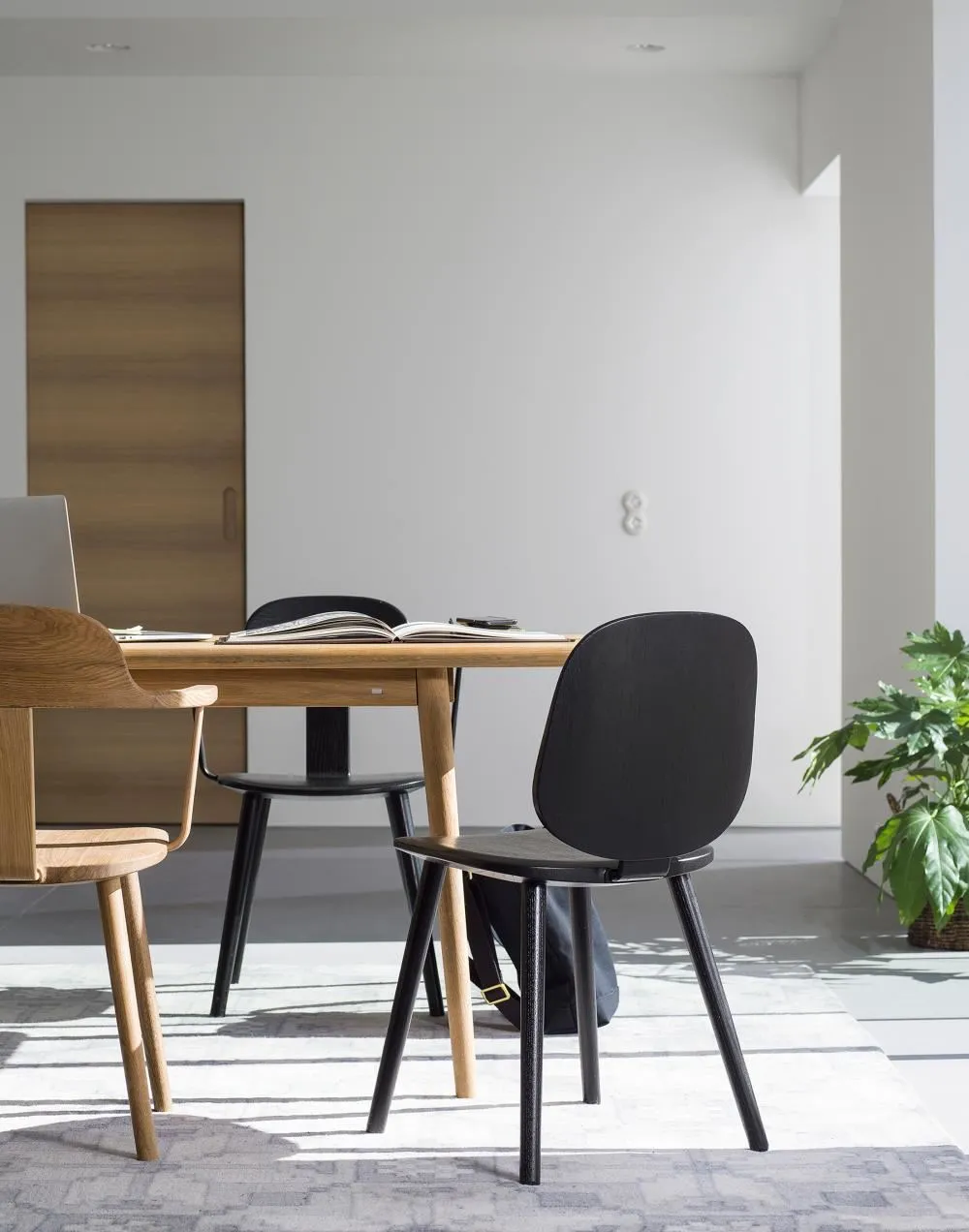 Sture Windsor Chair - White, Oak