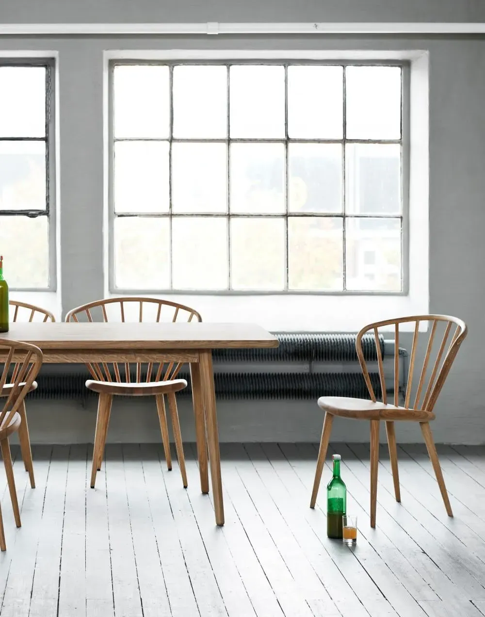 Windsor-Style Dining Chair - Oak, Solid Wood