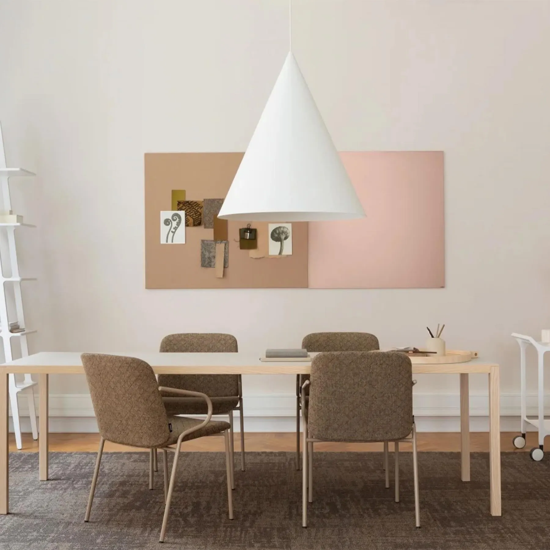 Amstelle Armchair - Barnum 05, White Steel