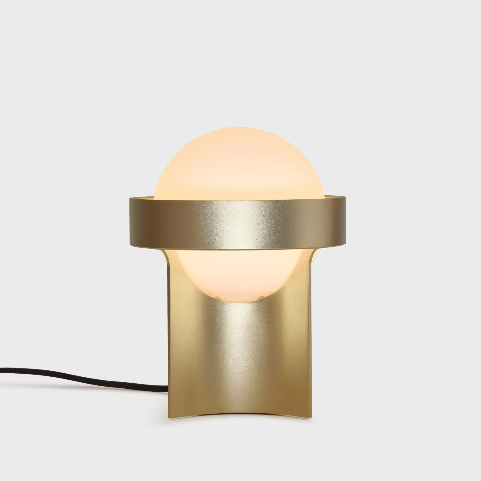 Loop Table Lamp with Sphere IV - Gold, Aluminium