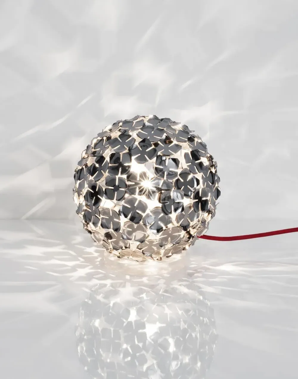 Orten'zia Small Table Lamp - Nickel