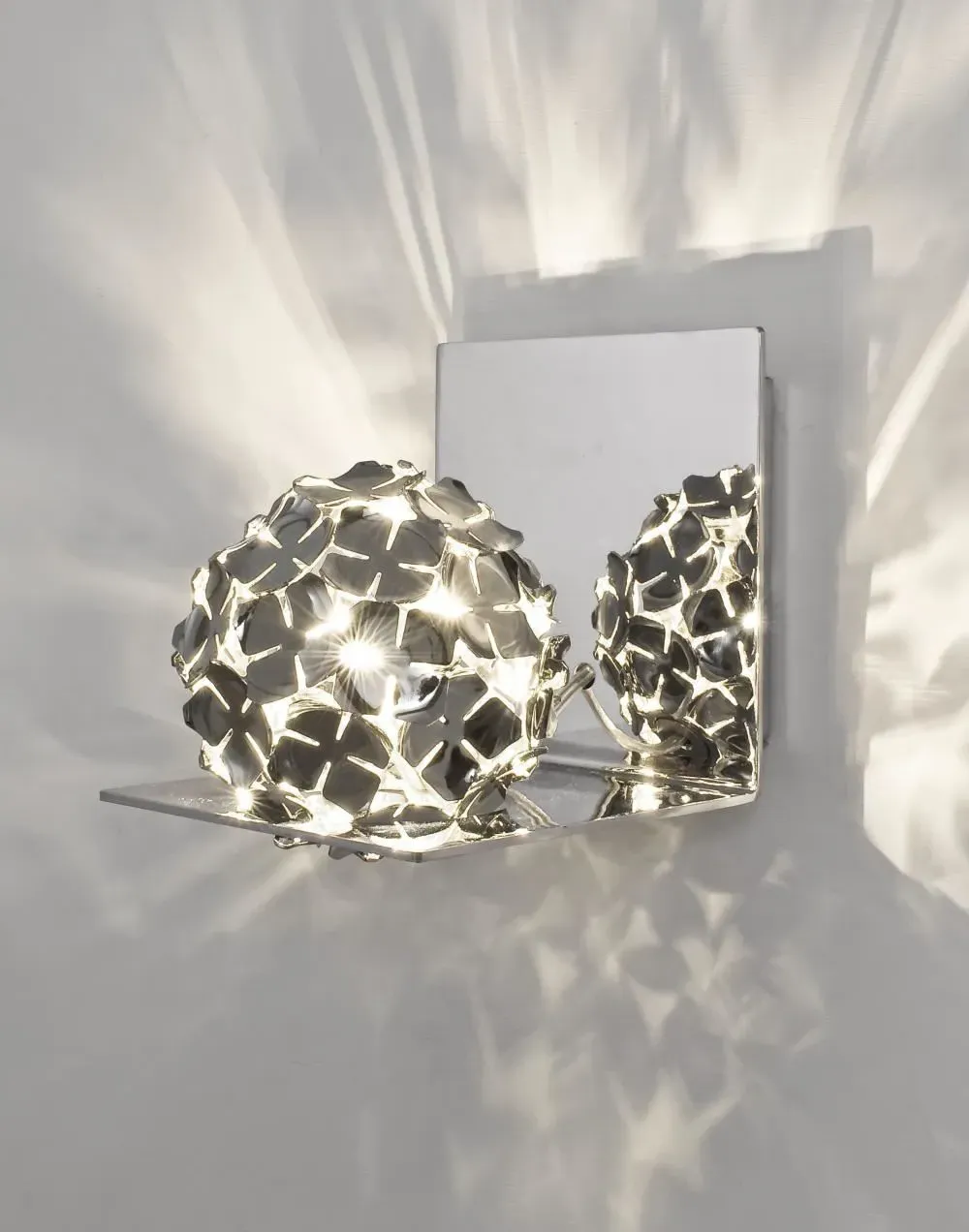 Orten'zia Wall Light - Nickel