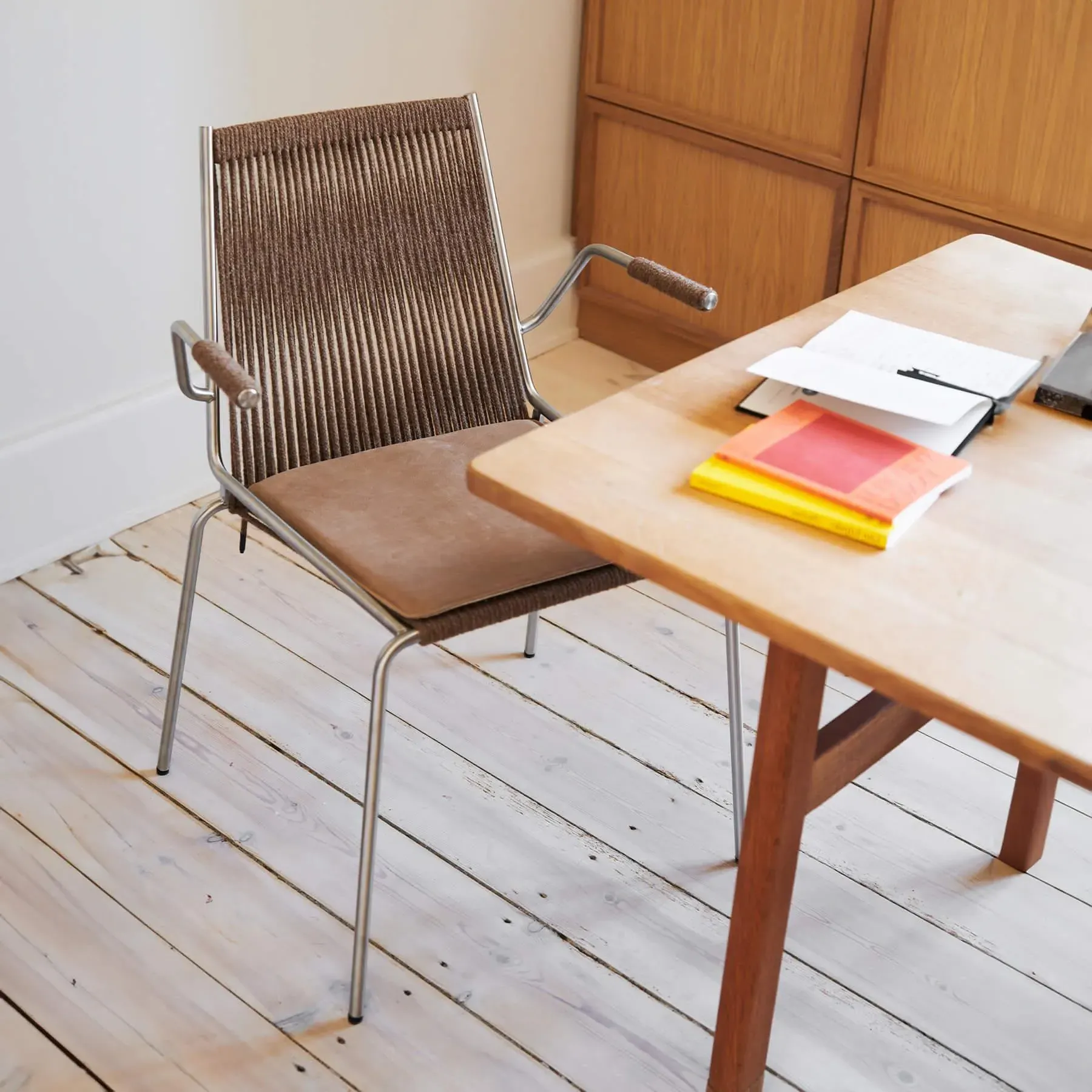 Armchair with Steel Base - Nature, Linen