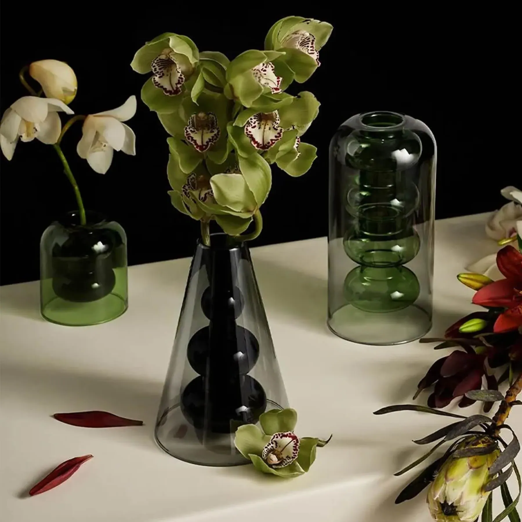 Tall Vase - Green, Borosilicate Glass