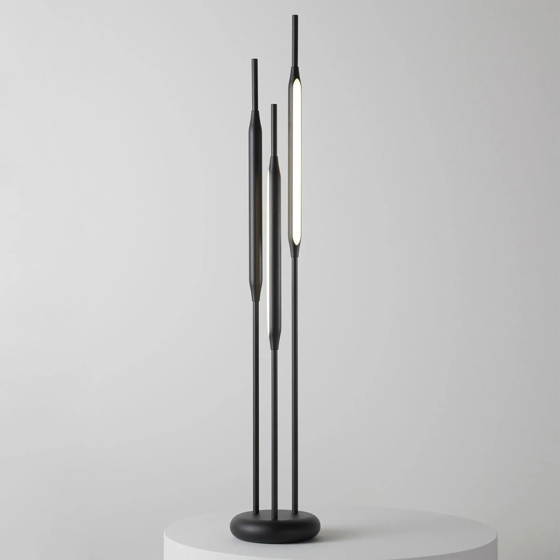 Large Reed Table Lamp - Black, Metal