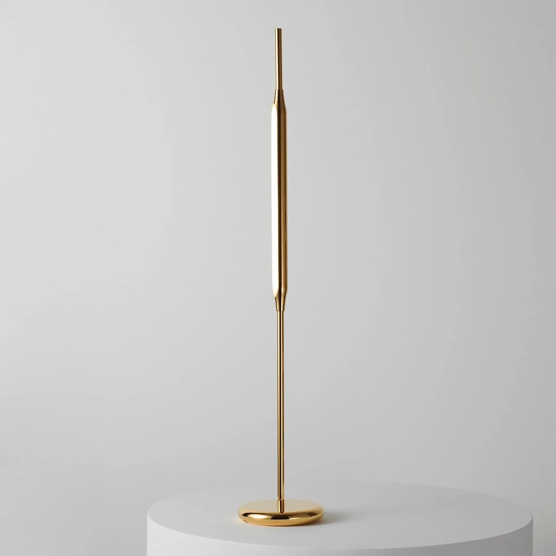 Small Reed Table Lamp - Fir Green, Metal