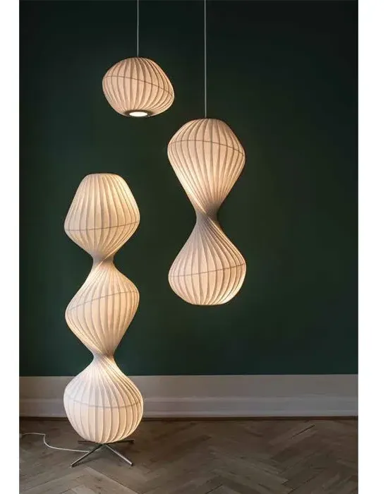 TR33 Pendant Light - Sculptural Design