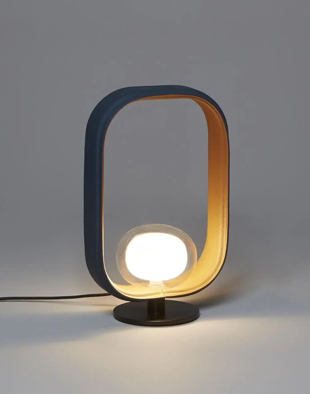 Table Lamp with Glass Diffuser - Sand Black, Leather