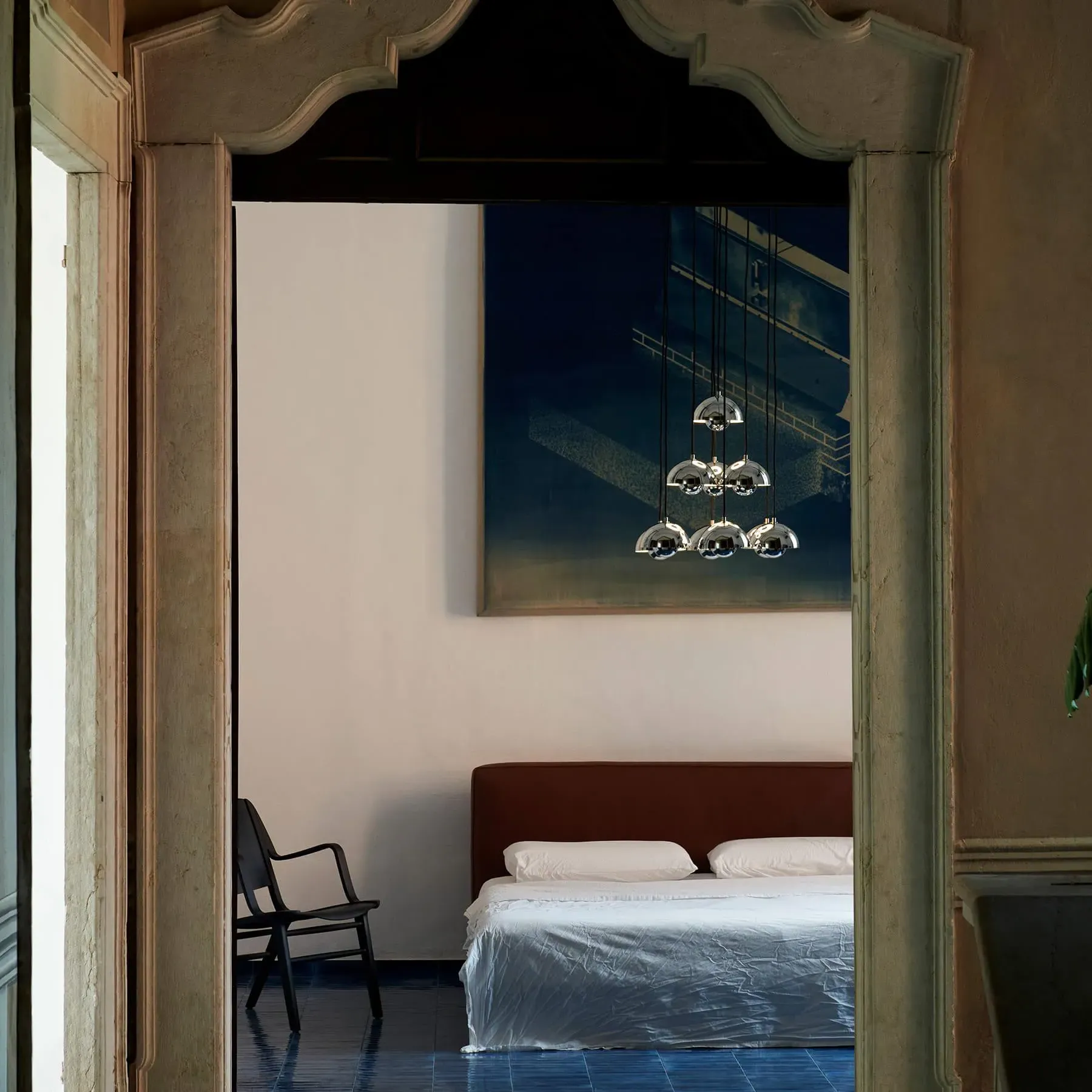 31-Shade Flowerpot Chandelier - Cobalt Blue