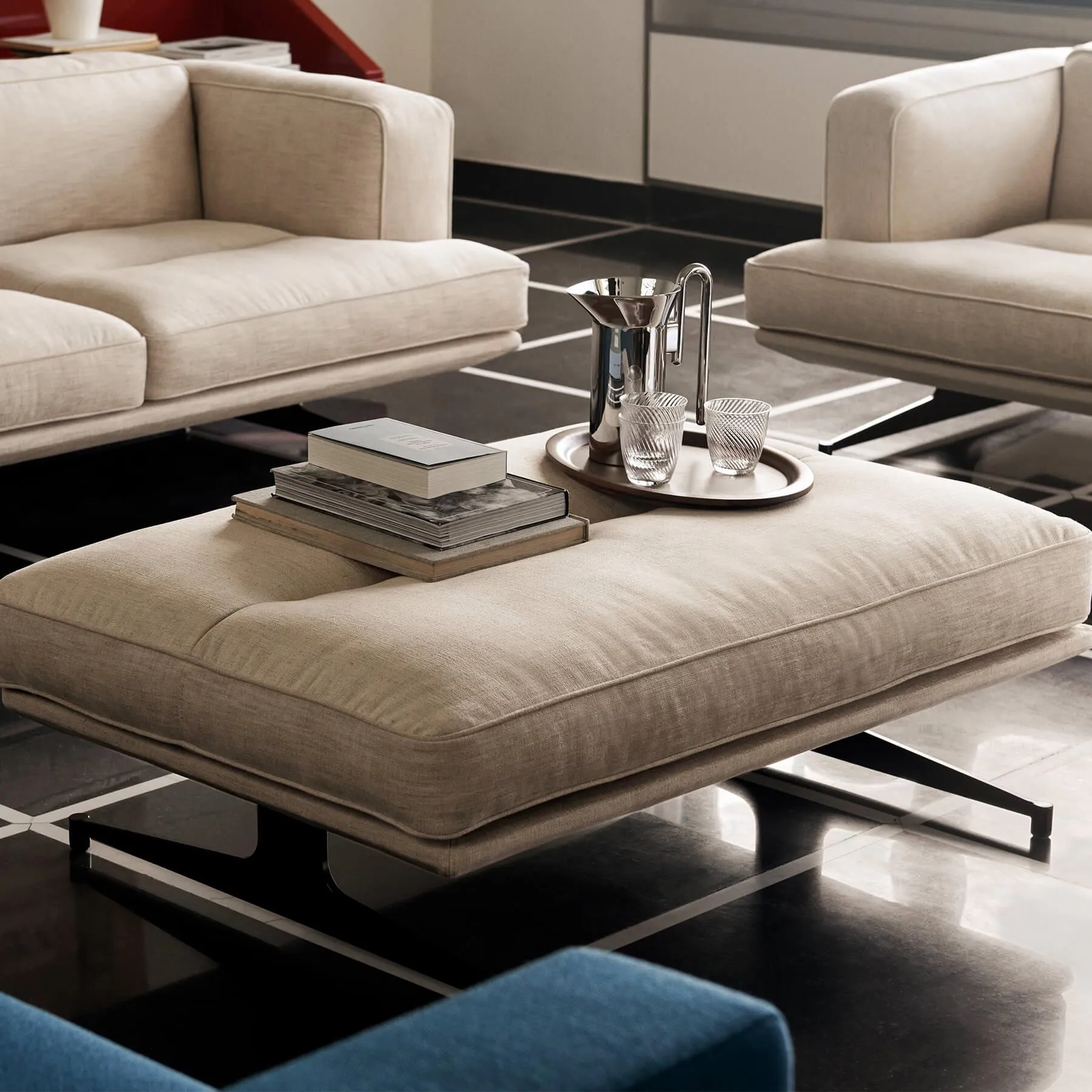 AV32 Inland Pouf - Cognac, Leather