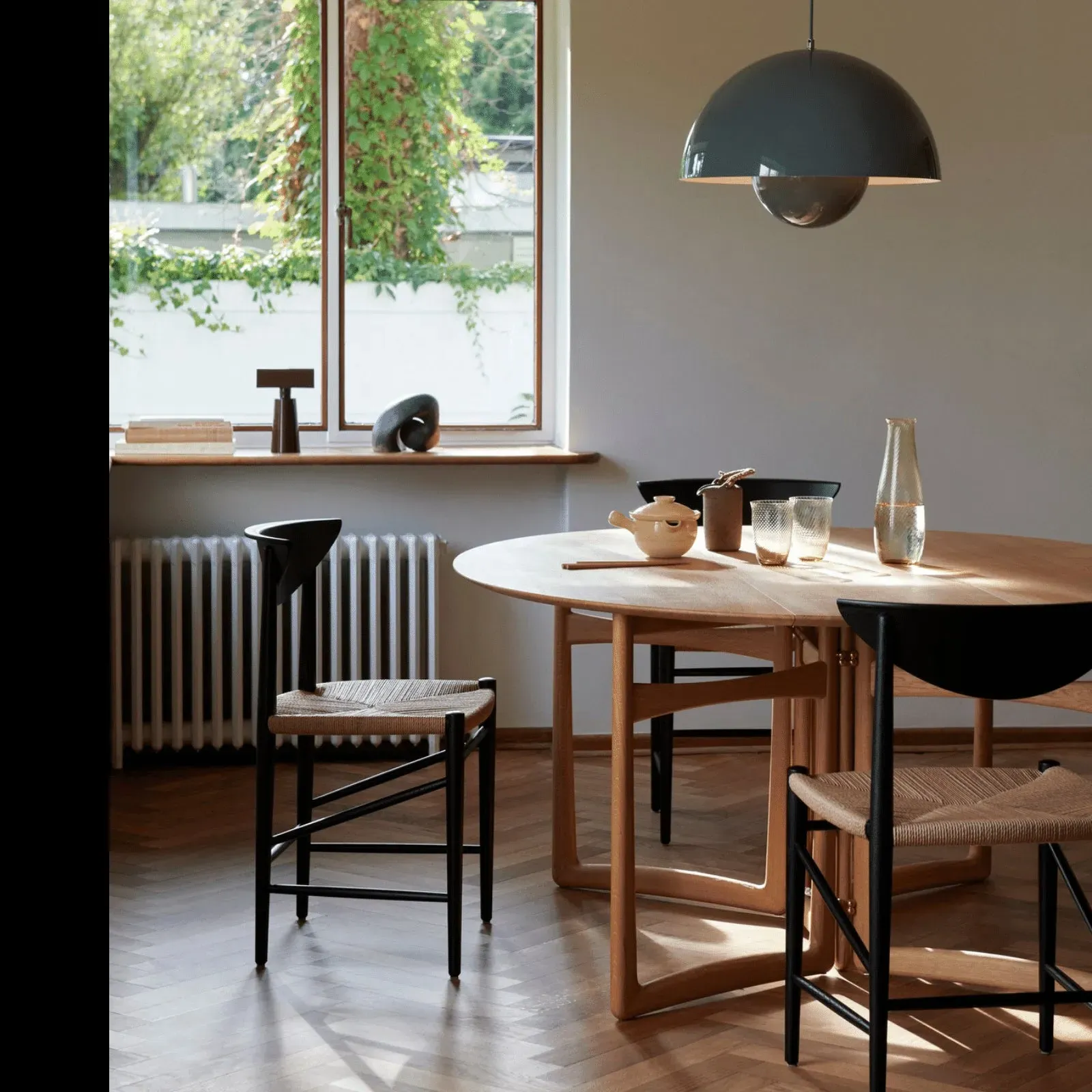 Flowerpot Pendant Light - Black, Metal