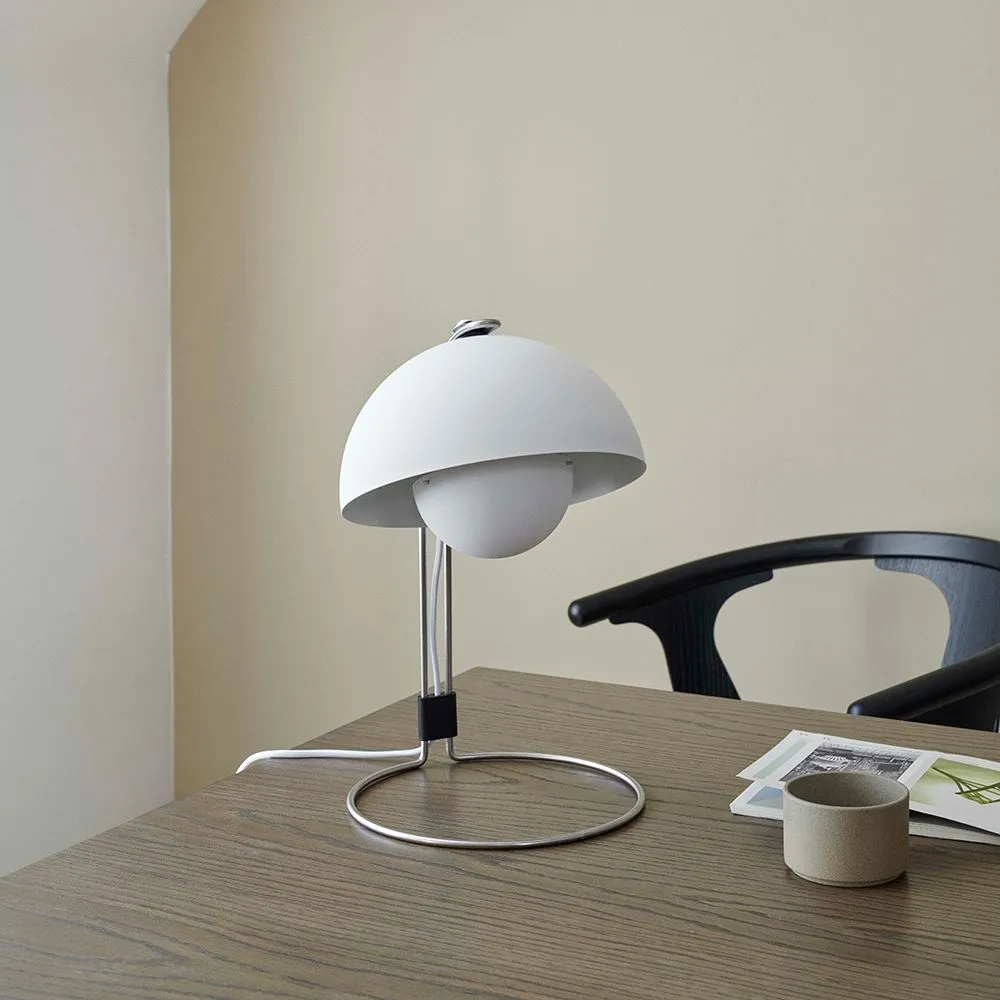 Flowerpot Table Lamp - White, Steel