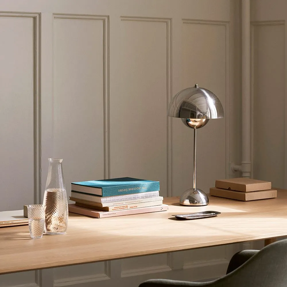 Flowerpot Table Lamp with Diffuser - Blue, Metal