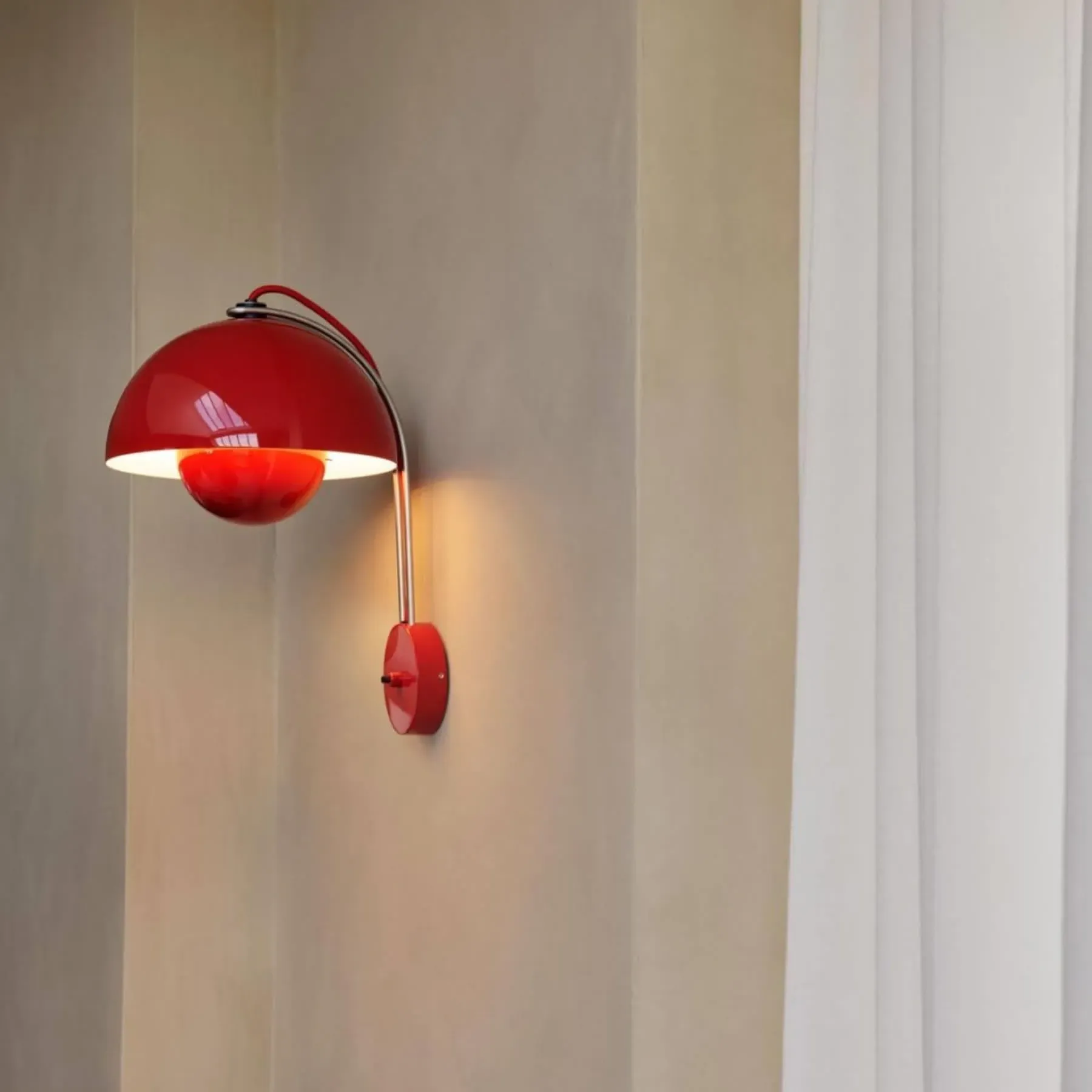 Flowerpot Wall Lamp - Mustard, Metal