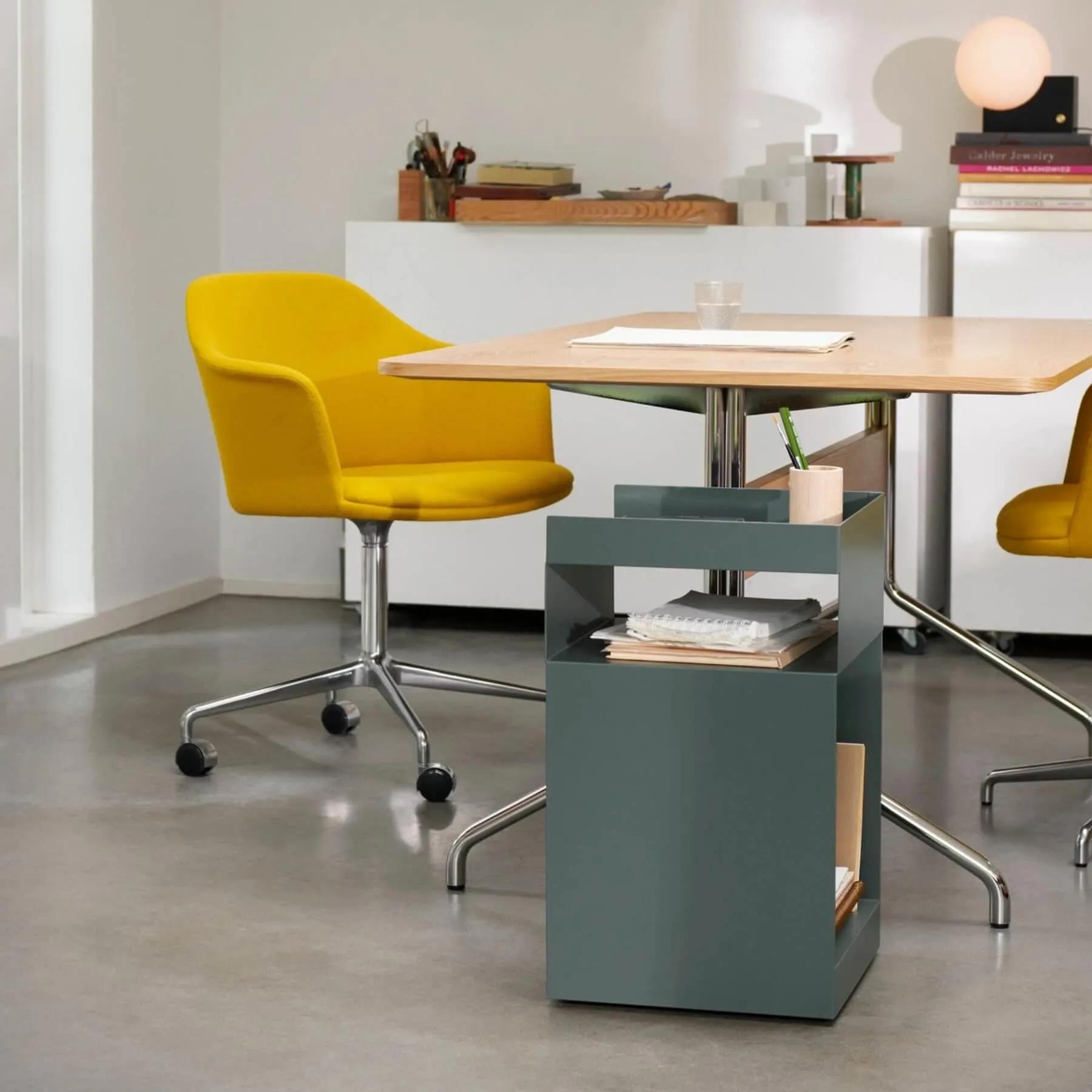 Rotate Side Table with Wheels - Terracotta