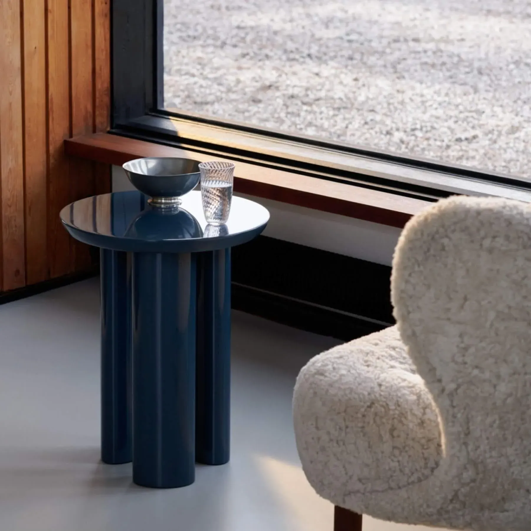 Round Side Table with Curved Legs - Steel Blue