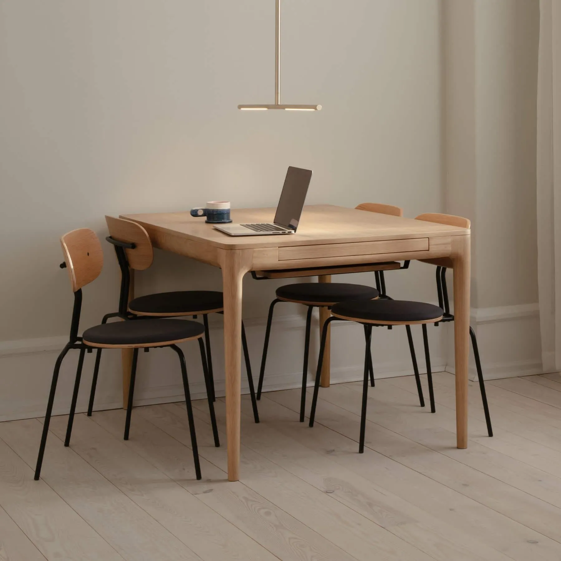 Extendable Dining Table with Storage - Oak
