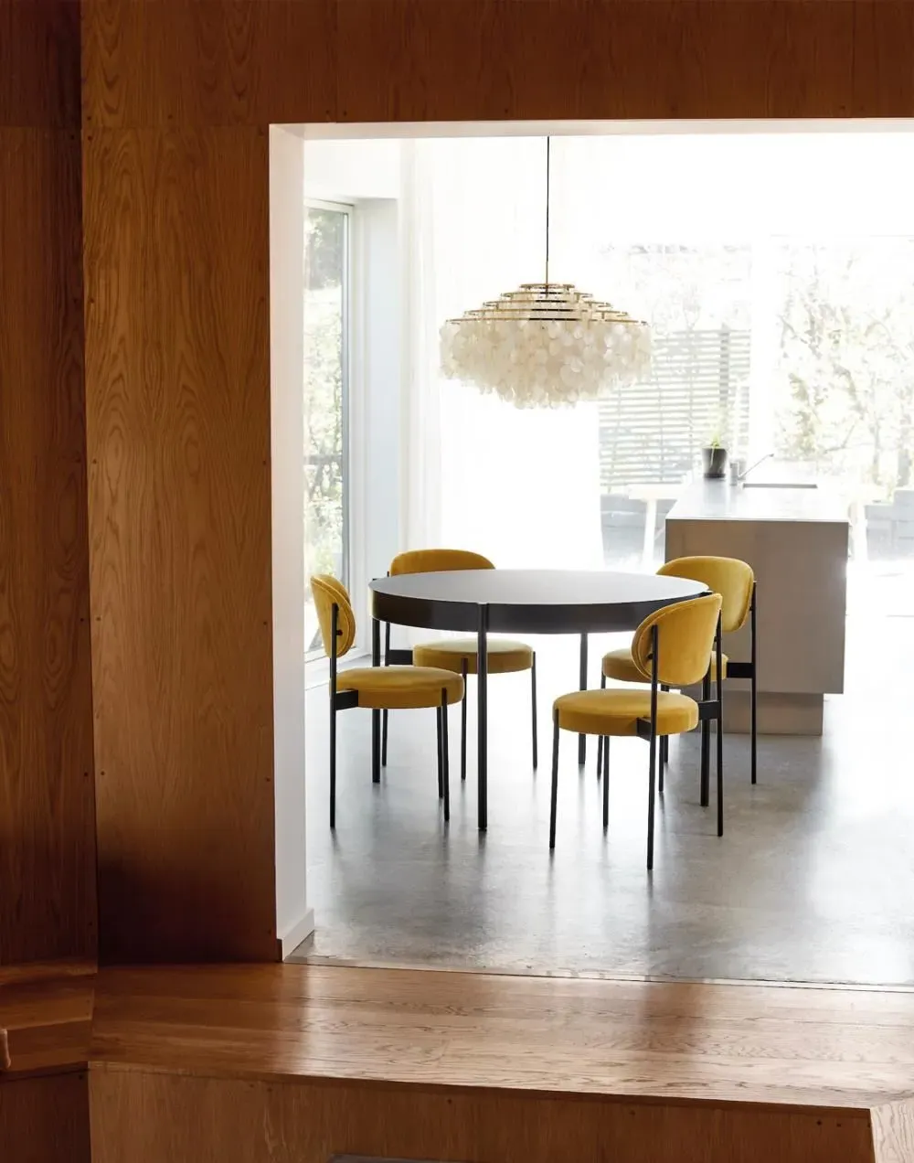 10DM Pendant Light - Brass, Mother of Pearl