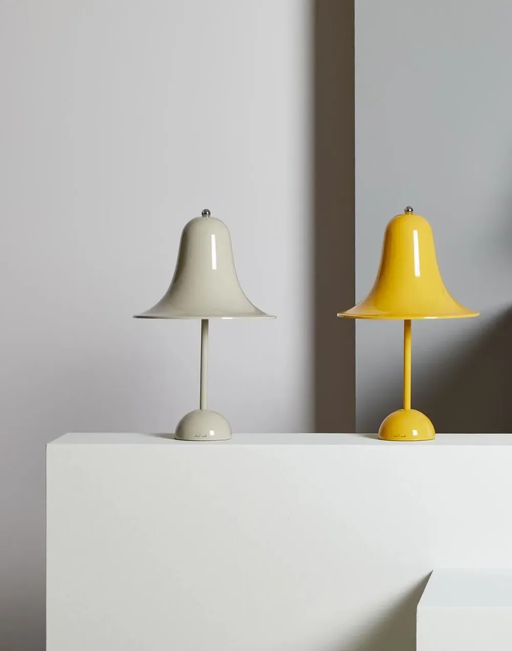 Bell-Shaped Table Lamp - Warm Yellow