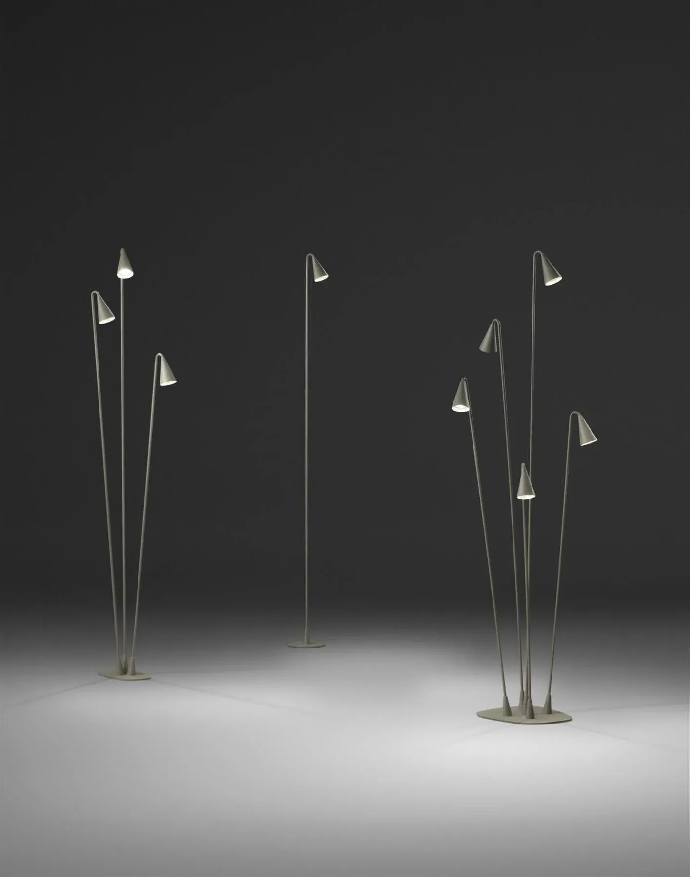 1-Stem Outdoor Floor Light - Khaki, Metal image