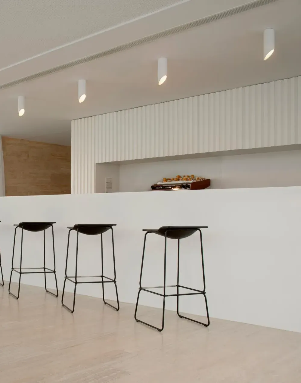 45 Medium Pendant Light - White