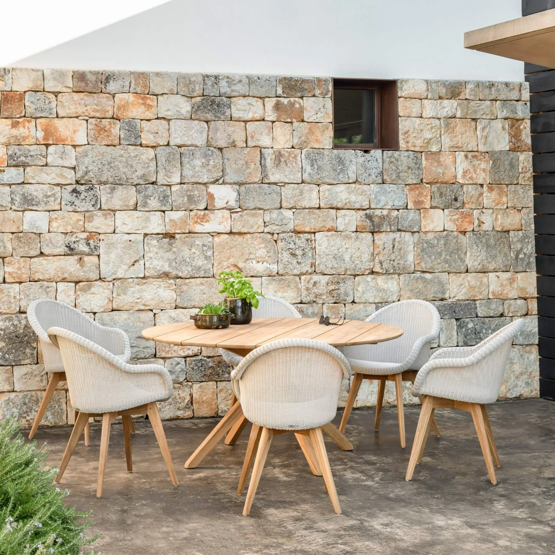 Medium Garden Dining Table - Teak