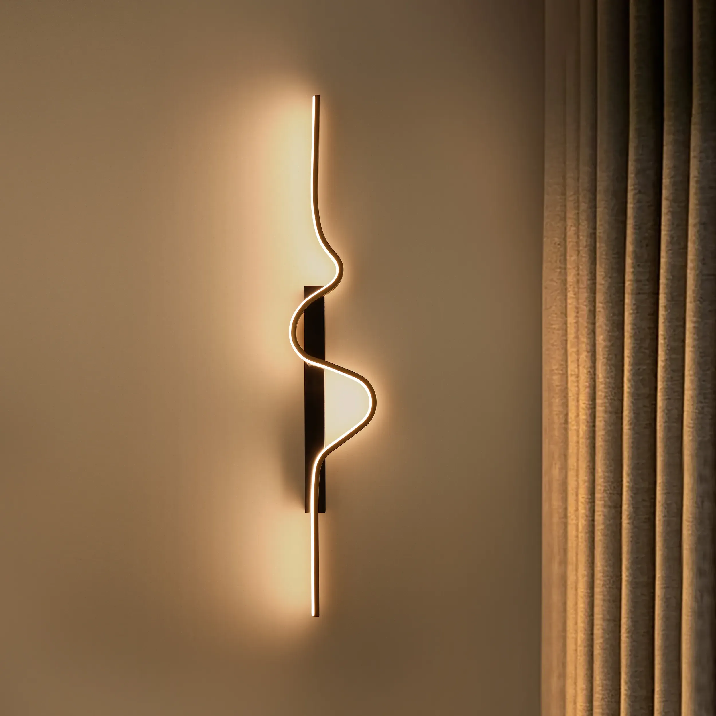Linear 39.4" LED Wall Sconce - Black & Gold, Aluminum image