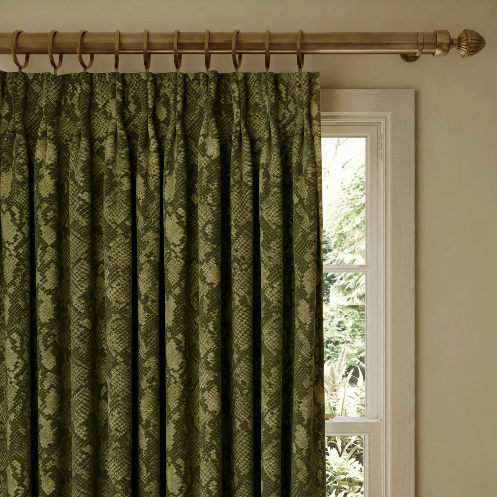 COBRA Velvet Curtain - Laurustine product