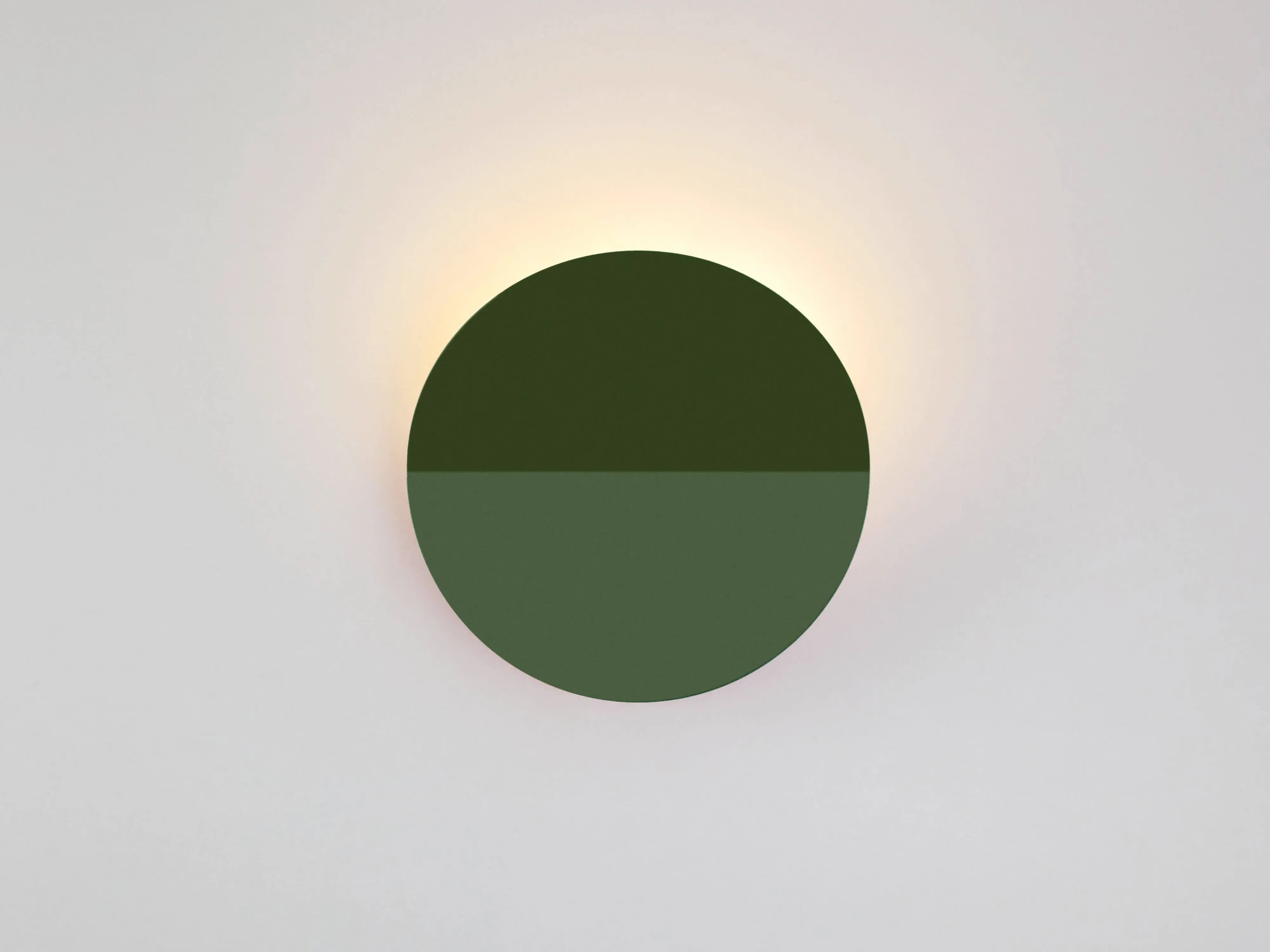 Round Diffuser Wall Light - Olive Green