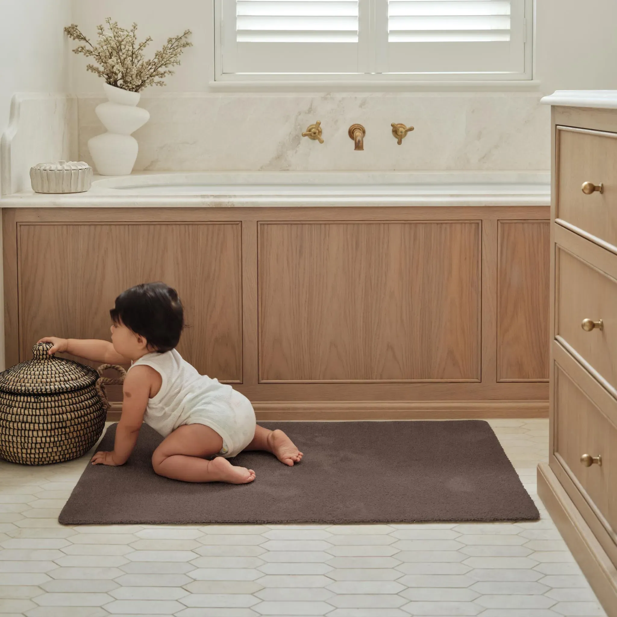 Hug Rug Sense Bath Mat - Brown, Recycled PET product