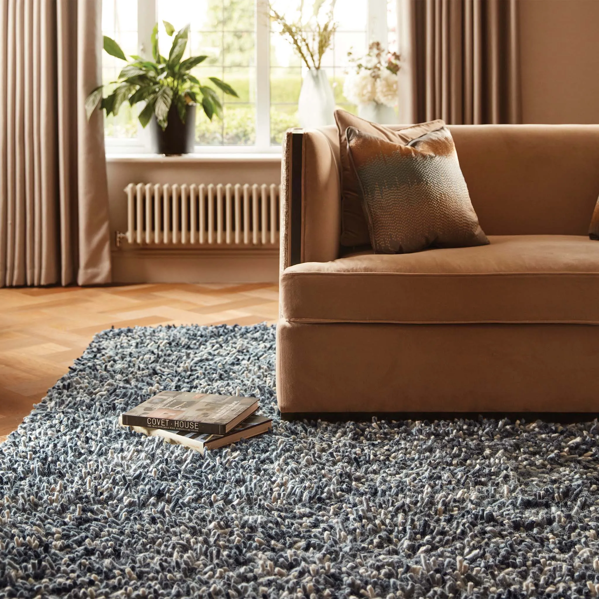 Rocks Shaggy Wool Rug - Grey product