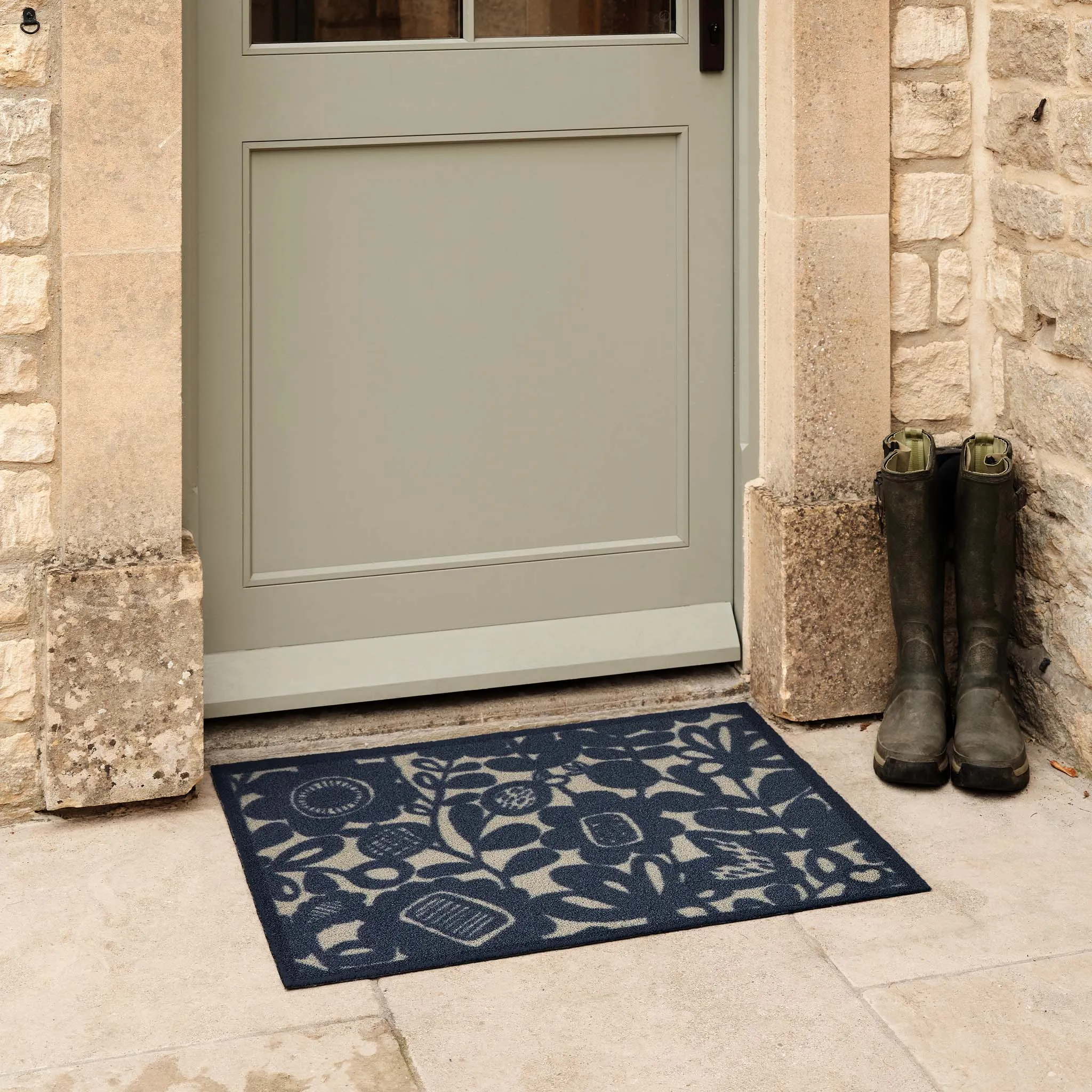 Hug Rug Kukkia Outdoor Doormat - Dark Navy, ECONYL Nylon product