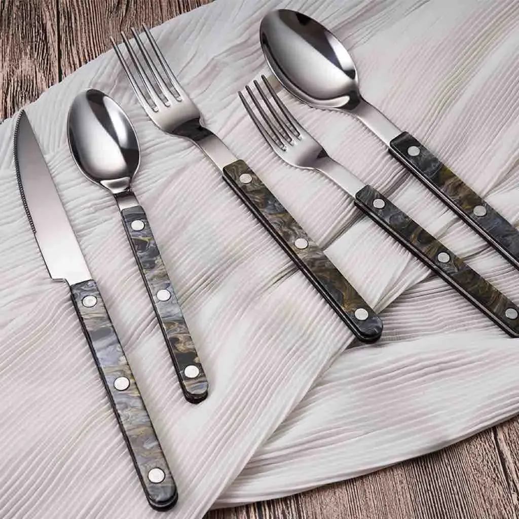 Bistrot Style 10-Piece Flatware Set - Silverware product