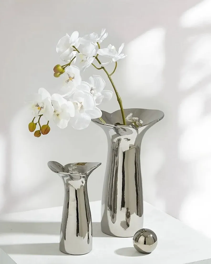Botanica Bloom Centrepiece Vase - Silver, Ceramic product