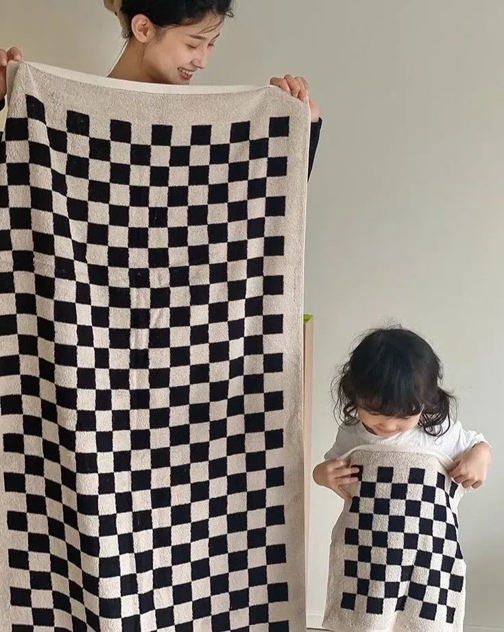 Checkered Bath Towel - Long-Staple Cotton product