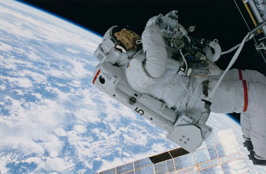 Getty Images STS-86 Joint Space Shuttle Atlantis/Mir Print product