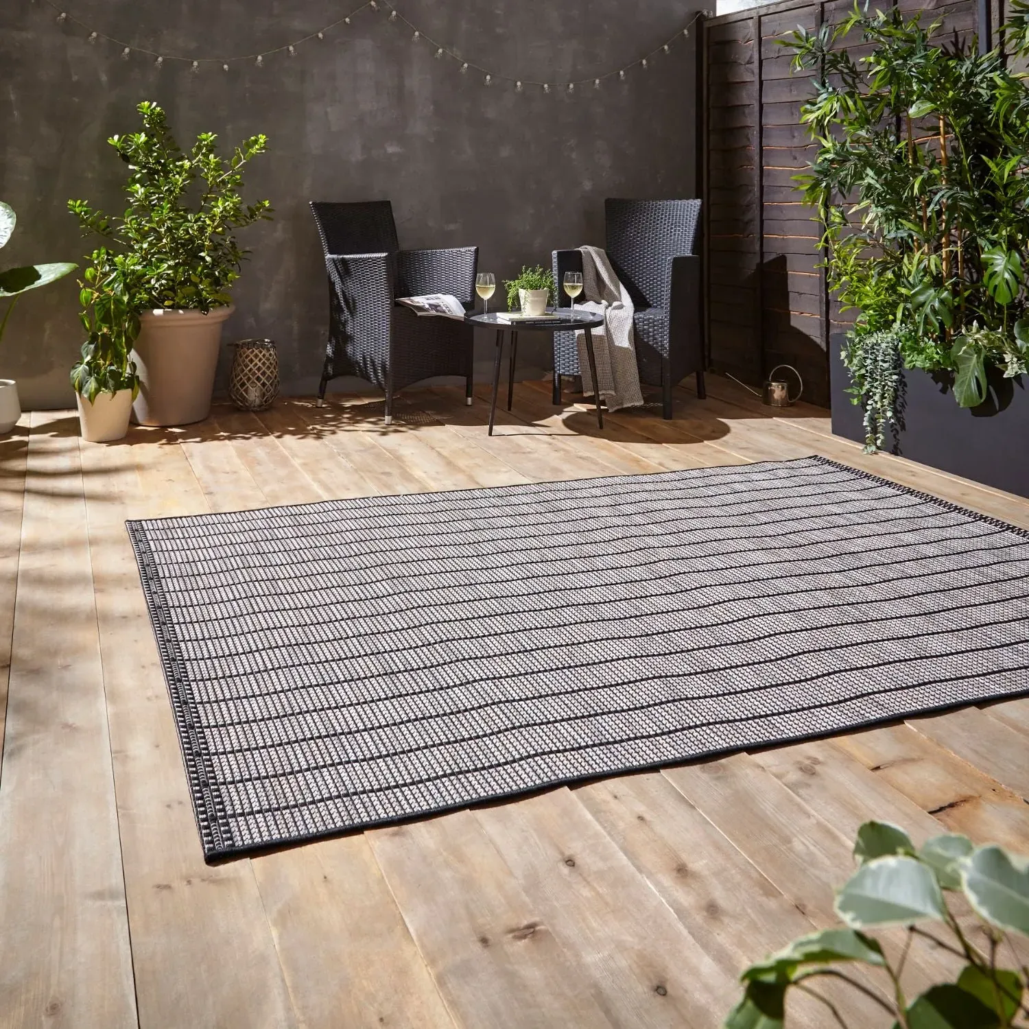 120x170 Outdoor Rug Stripe - Black, Polypropylene image