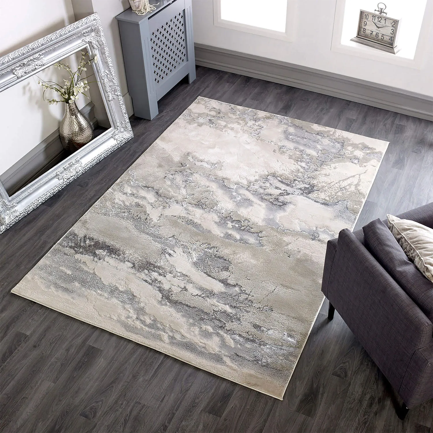 Cloud Rug with Metallic Accents - Grey product