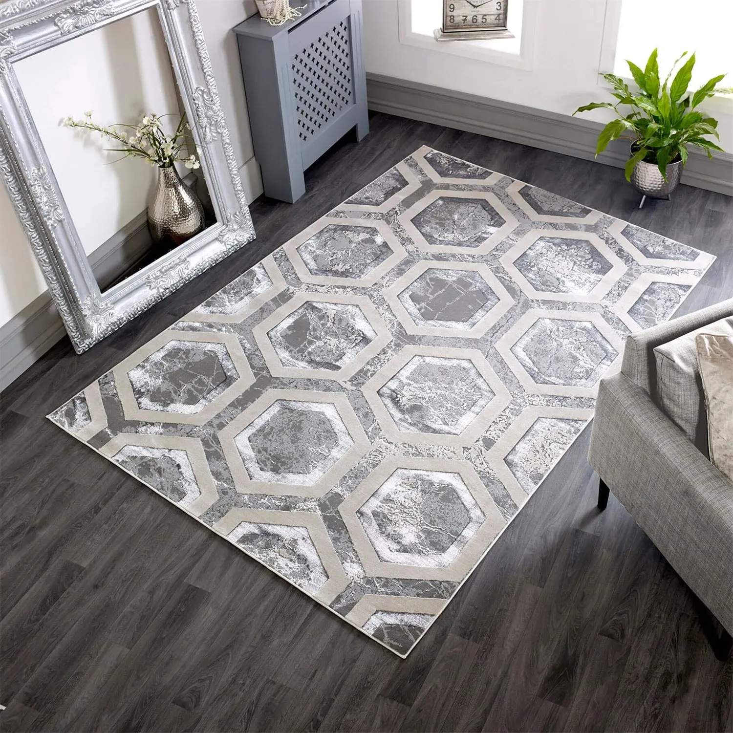 Crystal Rug with Hexagonal Pattern - Grey product