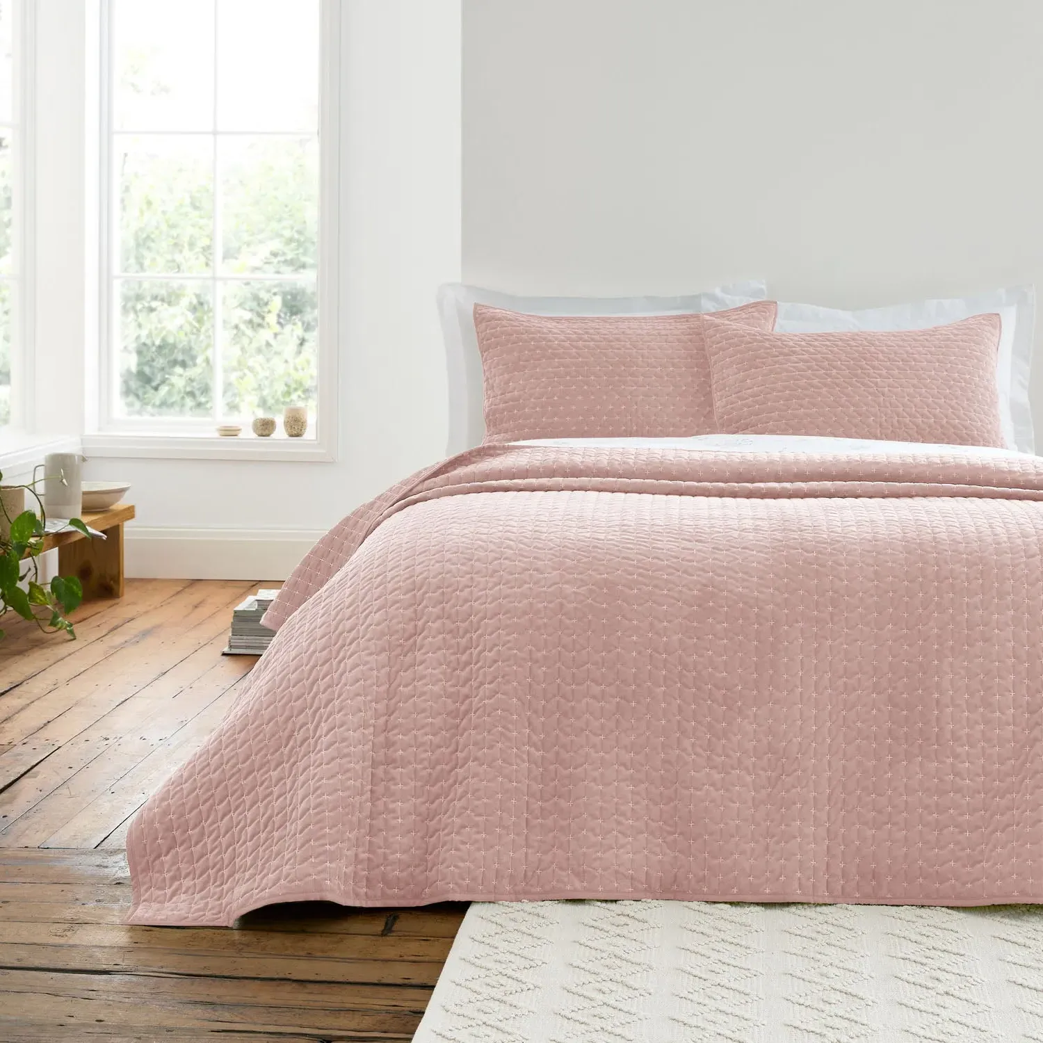 Bianca Attica Bedspread Embroidered - Pink, Velvet product