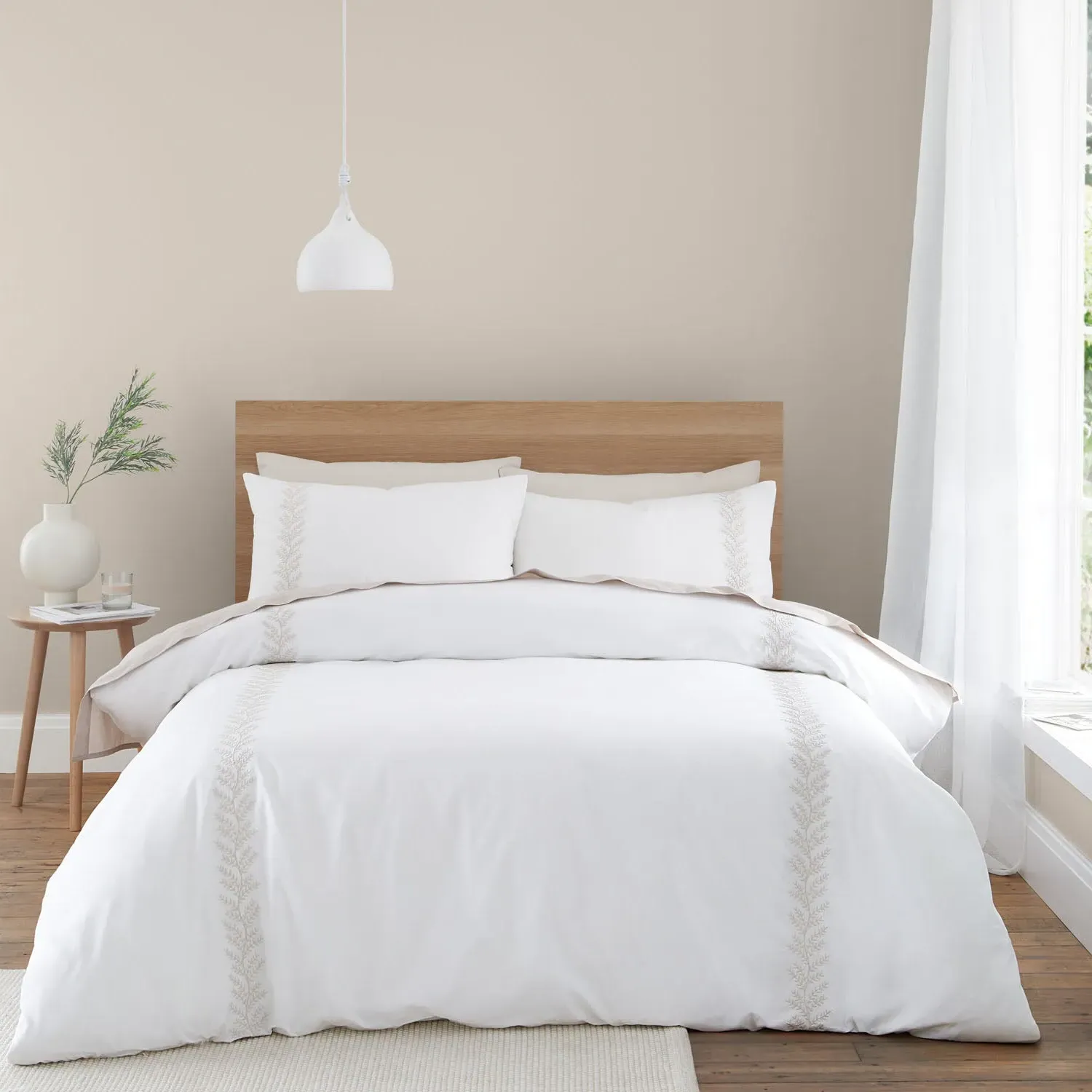 Bianca Embroidery Leaf Double Duvet Set - White, Cotton product
