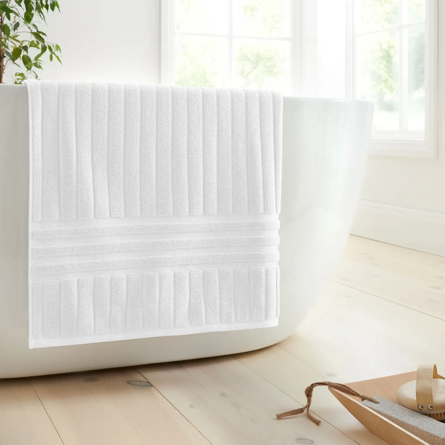 Bianca Hotel Cotton Hand Towel - White by Julian Charles, image 2