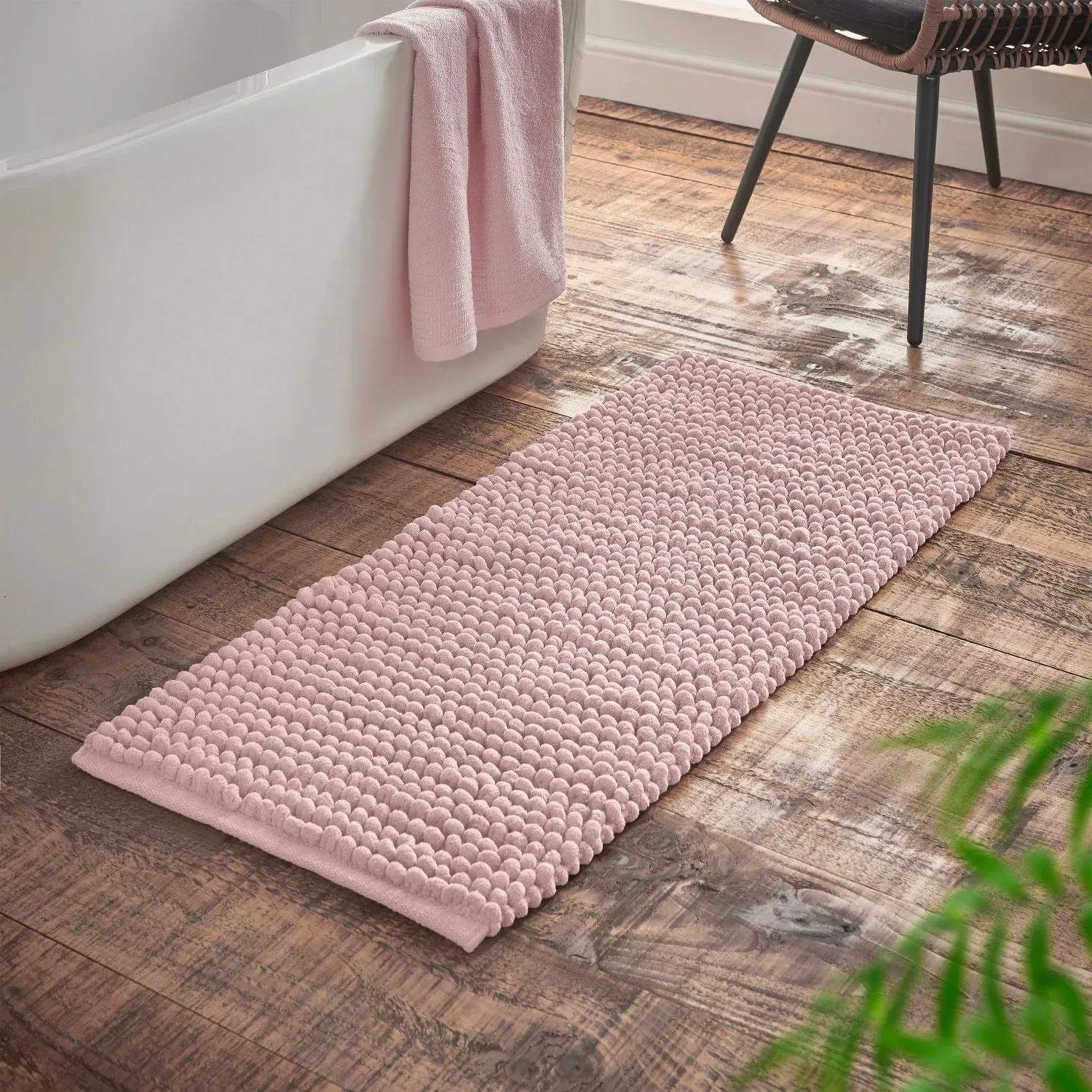Bobble Bath Runner - Pink