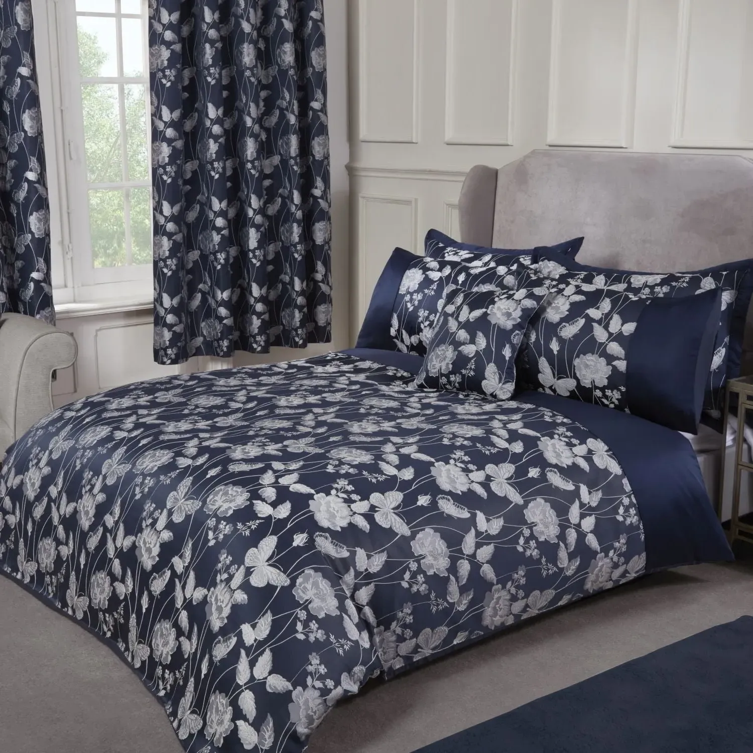 Embellished Duvet Set with Jacquard - Navy product