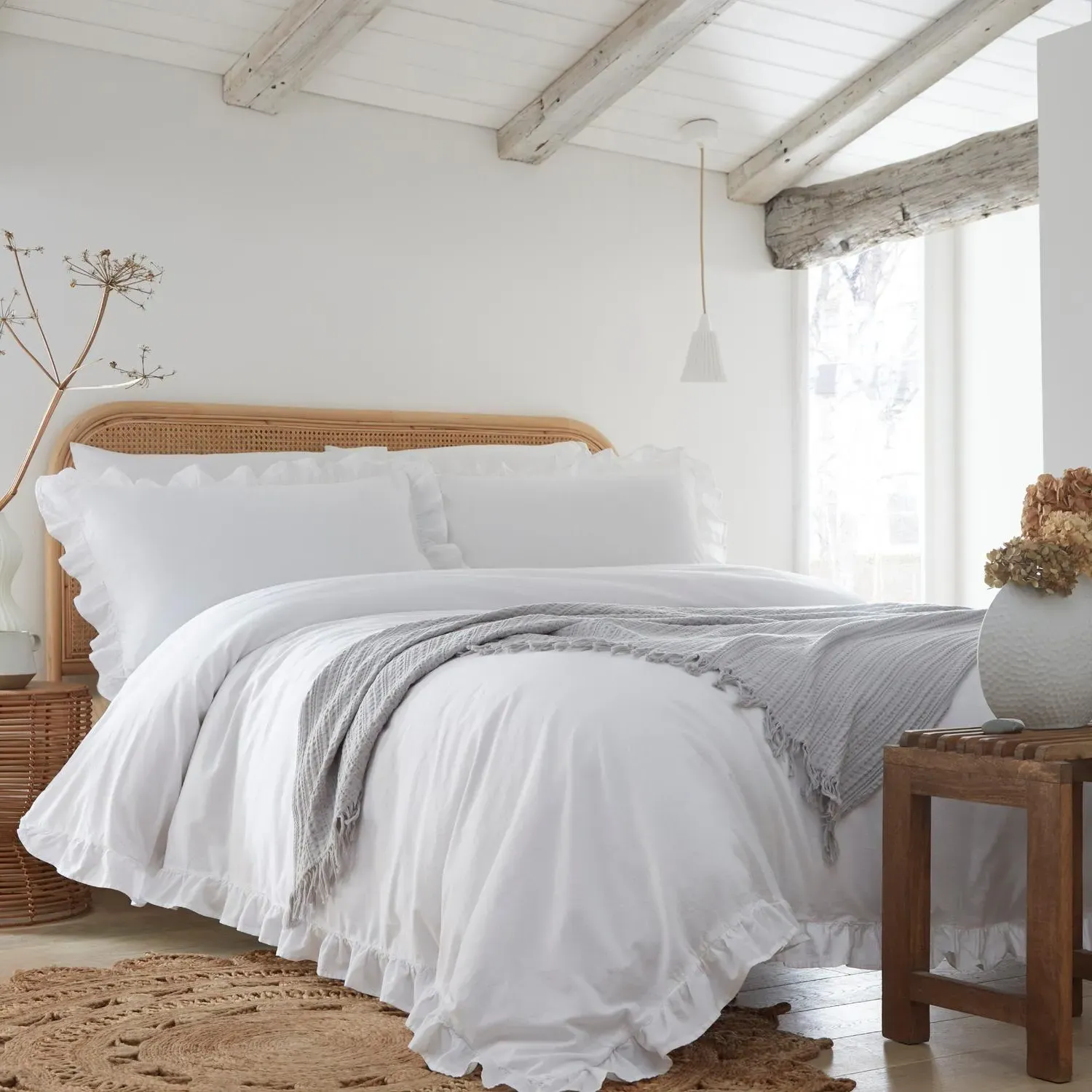 Cassia Frill Single Duvet Set - White, Cotton product