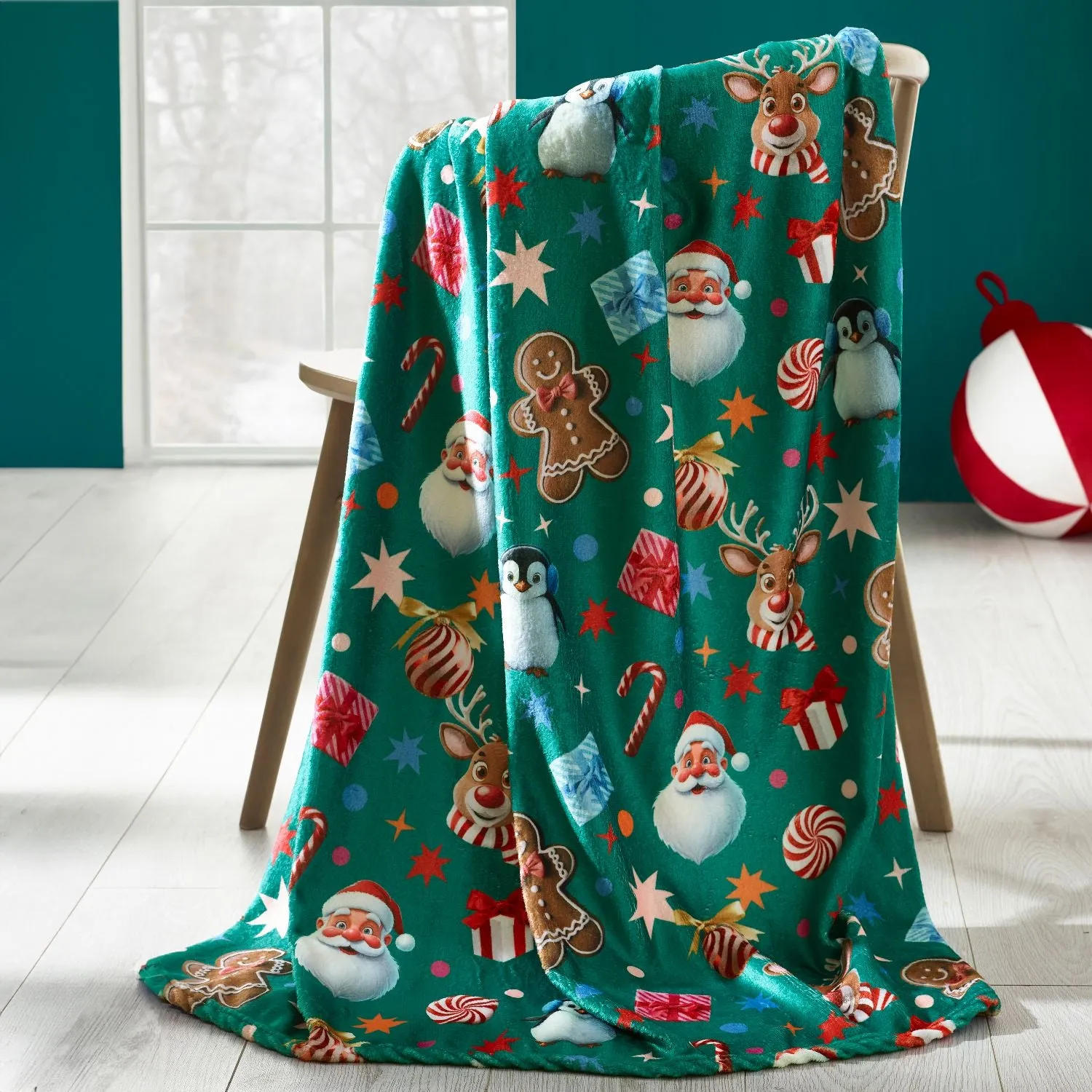 Catherine Lansfield Christmas Icons Fleece Throw - Green by Julian Charles