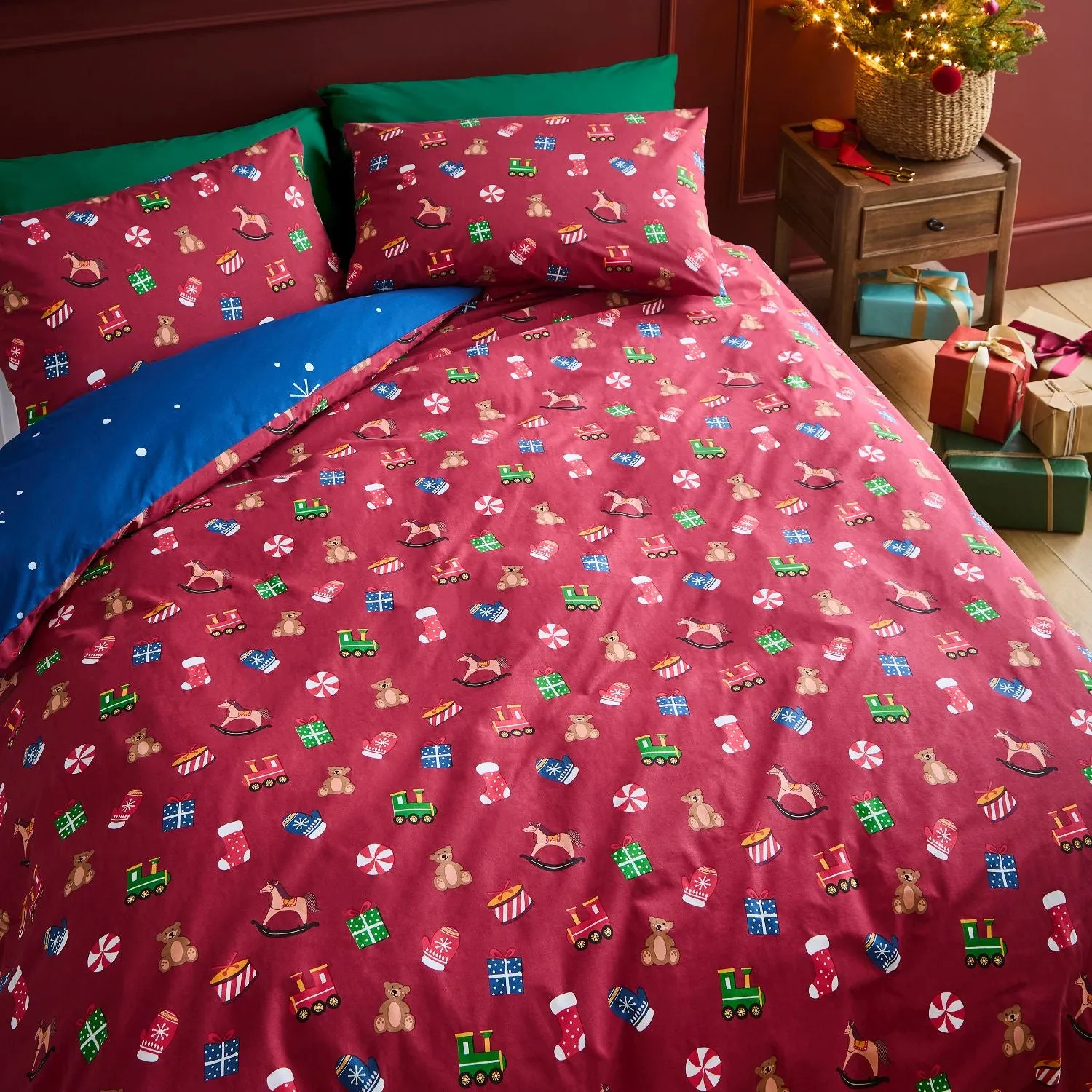 Catherine Lansfield Christmas Santa's Workshop Reversible Duvet Set - Double by Julian Charles, alternate view