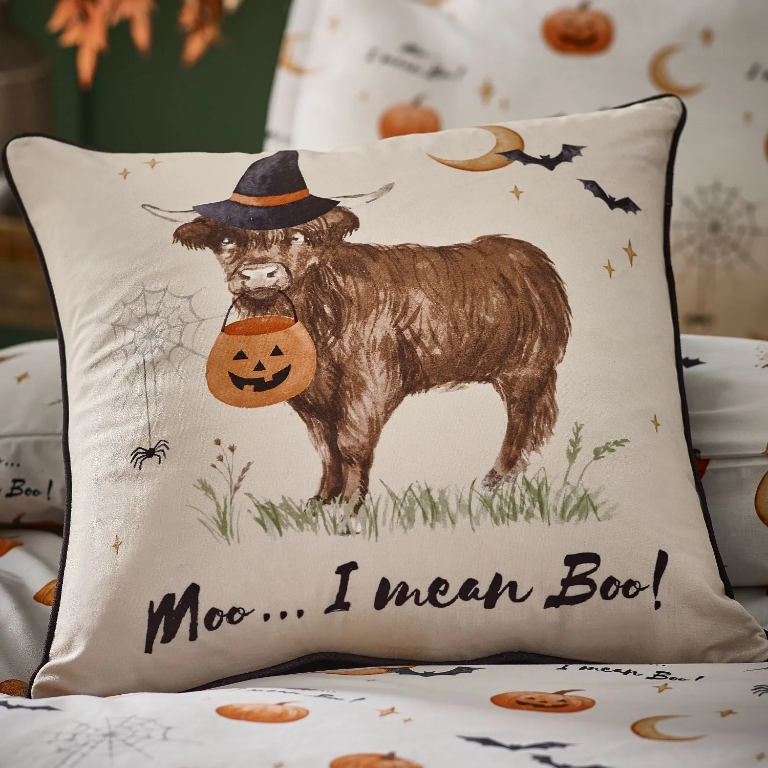 Catherine Lansfield Halloween Highland Cow Velvet Cushion - Natural product
