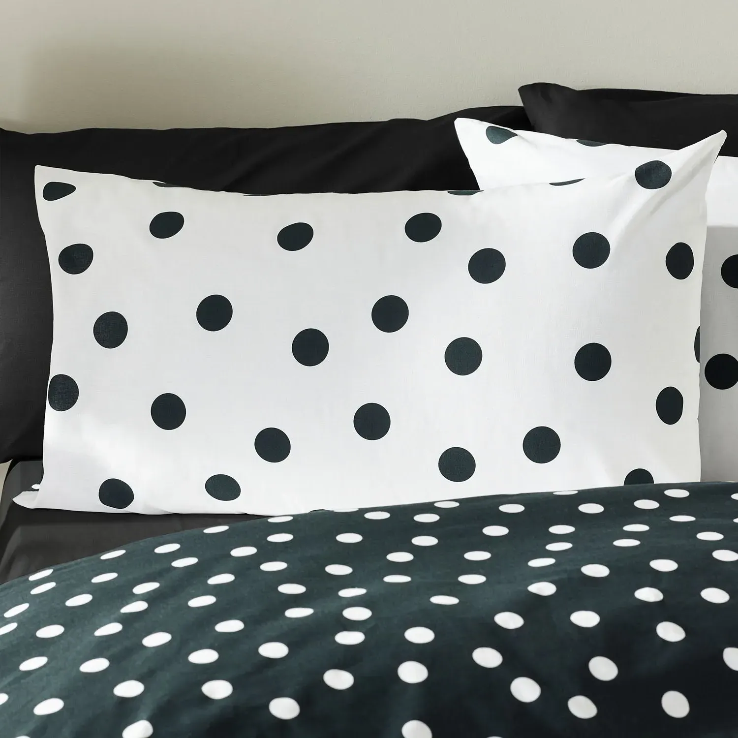 Catherine Lansfield Polka Dot Single Reversible Duvet Set - Black & White alternate view